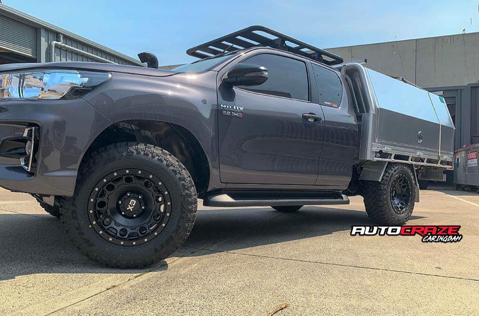 TOYOTA HILUX 4WD HOLESHOT XD SATIN BLACK